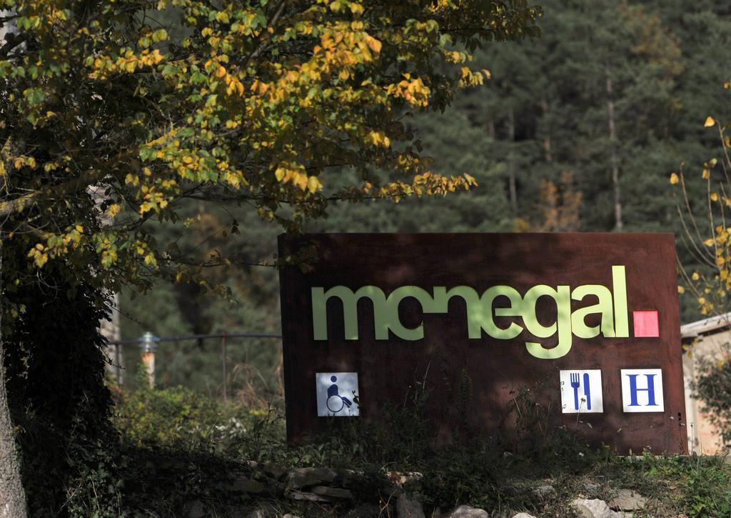 ホテル Monegal サン・ロレンゾ・デ・モルニス エクステリア 写真